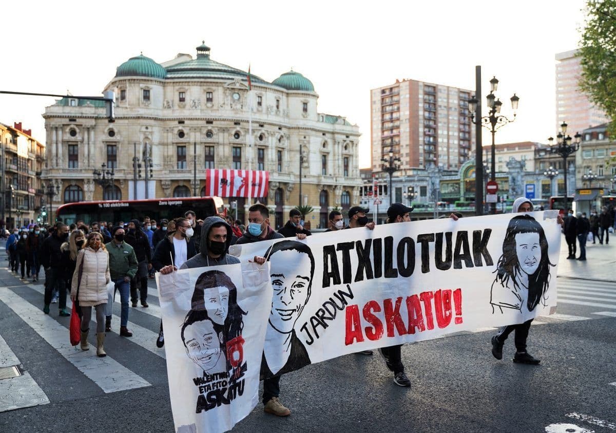 Bilbon 80 pertsona batu dira Fito eta Valentinaren alde burututako mobilizazioan